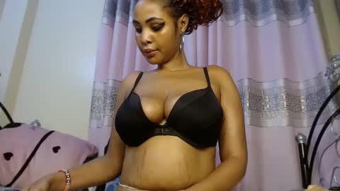 Snapshot of queendelicious1 chatting on 25, 2, 2025 faithdoris online show from 25, 2, 2025