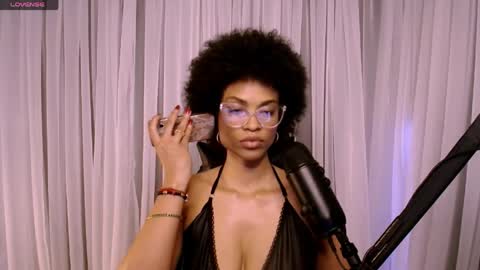 Snapshot of queendom_ing chatting on 2, 4, 2026 Sweet Goddess online show from 2, 4, 2026