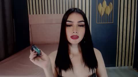 queenemeraldts online show from 23, 12, 2024