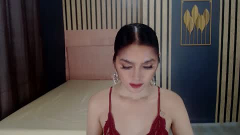 queenemeraldts online show from 10, 1, 2025