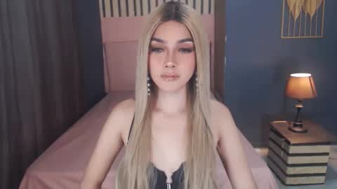 queenemeraldts online show from 28, 2, 2025