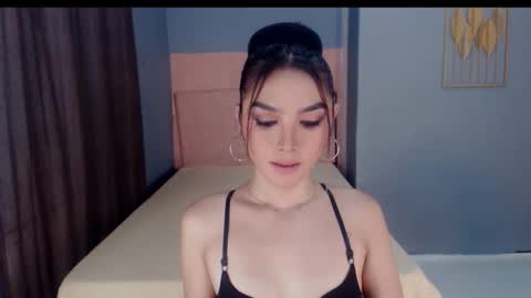 queenemeraldts online show from 11, 11, 2025