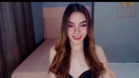 queenemeraldts online show from 25, 11, 2025