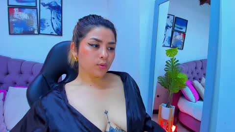 Snapshot of queengrett chatting on 26, 1, 2025 Queen online show from 26, 1, 2025