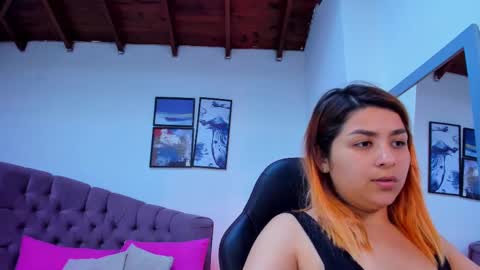 Snapshot of queengrett chatting on 11, 2, 2025 Queen online show from 11, 2, 2025