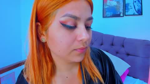 Snapshot of queengrett chatting on 2, 3, 2025 Queen online show from 2, 3, 2025