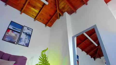 Snapshot of queengrett chatting on 2, 3, 2025 Queen online show from 2, 3, 2025