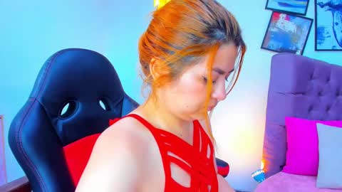 Snapshot of queengrett chatting on 29, 9, 2025 Queen online show from 29, 9, 2025