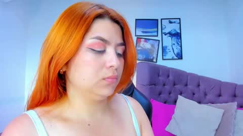 Snapshot of queengrett chatting on 20, 10, 2025 Queen online show from 20, 10, 2025