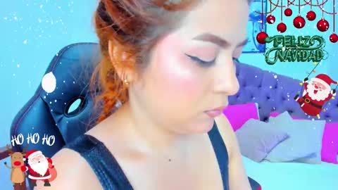 Snapshot of queengrett chatting on 14, 12, 2025 Queen online show from 14, 12, 2025