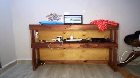 Nina online show from 10, 11, 2025