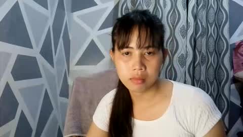 queennbbee online show from 10, 6, 2026