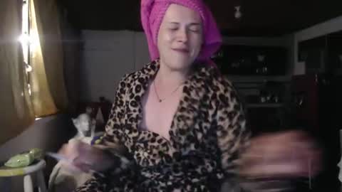 Snapshot of queennicky88 chatting on 26, 11, 2025 Nico online show from 26, 11, 2025