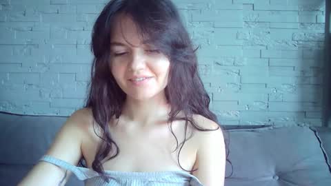 Snapshot of queenofmodels chatting on 21, 11, 2025 QueenOfModels online show from 21, 11, 2025