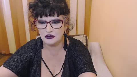 queenofsin online show from 2, 3, 2025