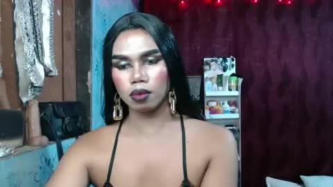 Snapshot of queenpinayebony_xx chatting on 27, 3, 2026 queenpinayebony_xx online show from 27, 3, 2026