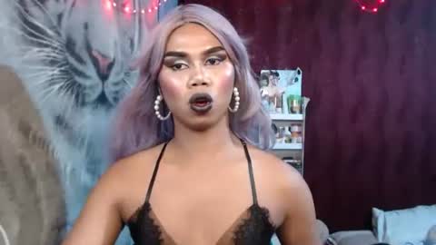 Snapshot of queenpinayebony_xx chatting on 6, 4, 2026 queenpinayebony_xx online show from 6, 4, 2026