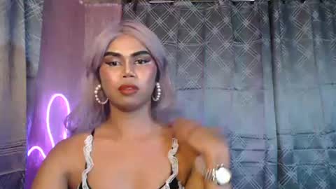 Snapshot of queenpinayebony_xx chatting on 19, 4, 2026 queenpinayebony_xx online show from 19, 4, 2026