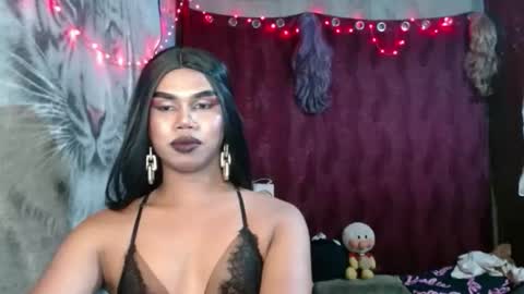 Snapshot of queenpinayebony_xx chatting on 1, 5, 2026 queenpinayebony_xx online show from 1, 5, 2026