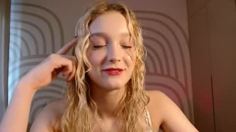 Serena XoXo online show from 7, 6, 2026