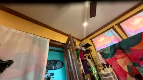 Snapshot of queensquirtntwerk chatting on 1, 4, 2026 Queen Hilarity online show from 1, 4, 2026