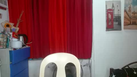 Snapshot of queensteffi chatting on 19, 10, 2025 queensteffi online show from 19, 10, 2025