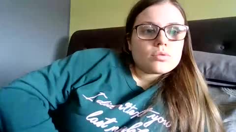 queenstuff online show from 9, 2, 2026