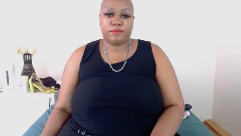 QUEENxJESSI online show from 12, 10, 2025