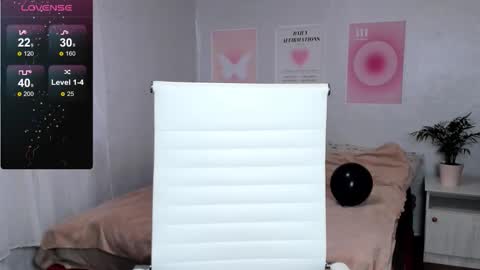 Snapshot of queitsharm_ chatting on 3, 11, 2025 Anna online show from 3, 11, 2025