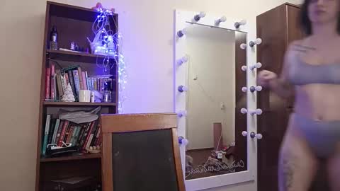 Snapshot of quiet_smile chatting on 24, 3, 2026 quiet_smile online show from 24, 3, 2026