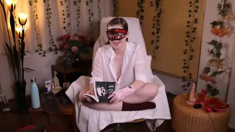 Snapshot of quinnrmonroe chatting on 25, 2, 2025 QuinnMonroe online show from 25, 2, 2025