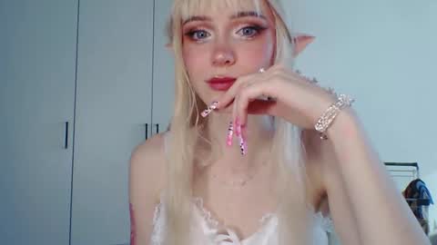 Snapshot of quyenpollio chatting on 10, 6, 2026 Lana Pollio online show from 10, 6, 2026