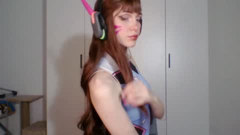 Snapshot of quyenpollio chatting on 10, 7, 2026 Lana Pollio online show from 10, 7, 2026