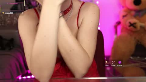 Snapshot of qwennx chatting on 26, 3, 2026 Nova Hollis online show from 26, 3, 2026