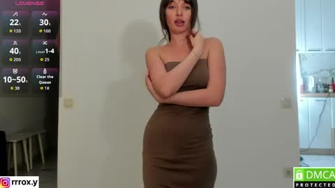 Snapshot of r00xvel chatting on 6, 4, 2026 r00xvel online show from 6, 4, 2026