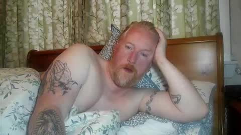 Snapshot of r_o_h_a_n chatting on 3, 10, 2025 r_o_h_a_n online show from 3, 10, 2025