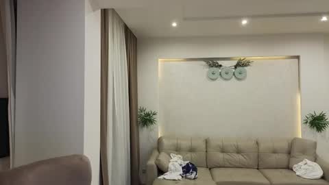 Snapshot of rabbits_couple chatting on 9, 11, 2025 Jess John online show from 9, 11, 2025