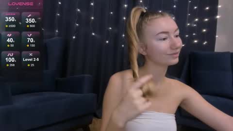 Snapshot of rachel_rut chatting on 15, 11, 2025 Rachel online show from 15, 11, 2025