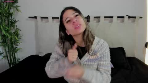 Snapshot of rachell_criss chatting on 17, 3, 2026 Rachell online show from 17, 3, 2026