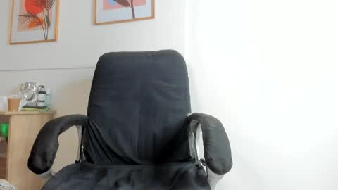 Snapshot of rachellesc chatting on 14, 4, 2026 rachellesc online show from 14, 4, 2026