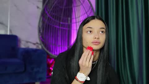 Snapshot of rachelravee chatting on 14, 10, 2025 Ann online show from 14, 10, 2025