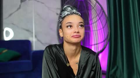 Snapshot of rachelravee chatting on 2, 11, 2025 Ann online show from 2, 11, 2025