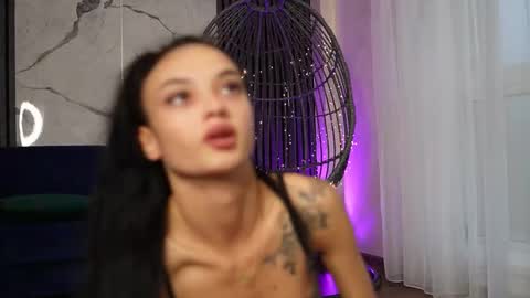 Snapshot of rachelravee chatting on 14, 11, 2025 Ann online show from 14, 11, 2025