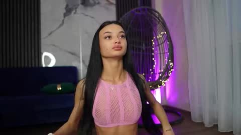 Snapshot of rachelravee chatting on 17, 11, 2025 Ann online show from 17, 11, 2025