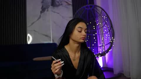 Snapshot of rachelravee chatting on 4, 12, 2025 Ann online show from 4, 12, 2025