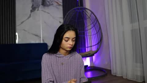 Snapshot of rachelravee chatting on 5, 12, 2025 Ann online show from 5, 12, 2025