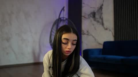 Snapshot of rachelravee chatting on 12, 4, 2026 Ann online show from 12, 4, 2026