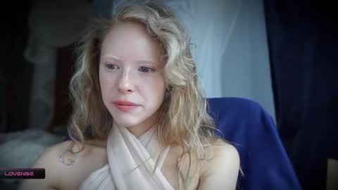 Snapshot of radiant_ada chatting on 13, 10, 2025 ada online show from 13, 10, 2025