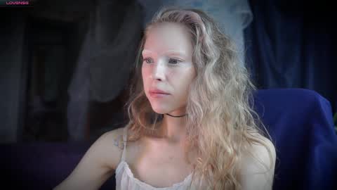 Snapshot of radiant_ada chatting on 7, 4, 2026 ada online show from 7, 4, 2026