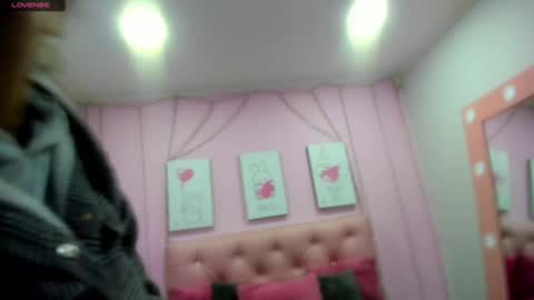 radiant_sapphire online show from 22, 1, 2025